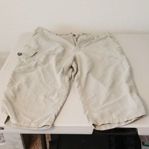 White Sierra outdoor Capris